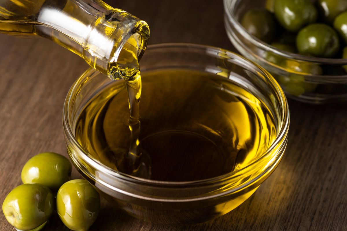 Ecco perché regalare l’olio di oliva porta bene
